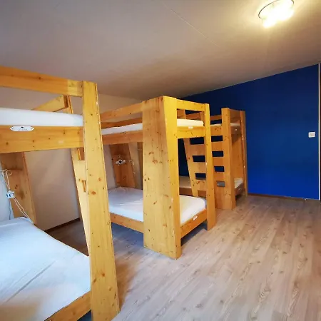 Hostel Downtown Ιντερλάκεν
